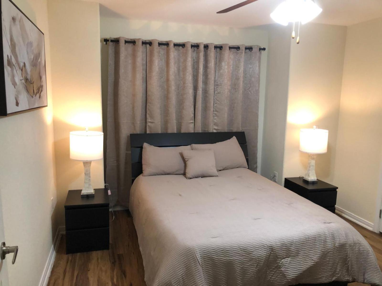 Spacious Villa Close To The Beach, 10 Sleeps 갤버스턴 외부 사진